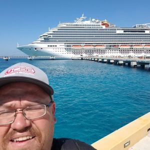 Meet your Posher, Christopher